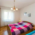 3 Bedroom Awesome In Tatil Evi Labin (Istria)