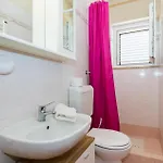 3 Bedroom Awesome In *