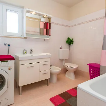 Holiday home 3 Bedroom Awesome In *