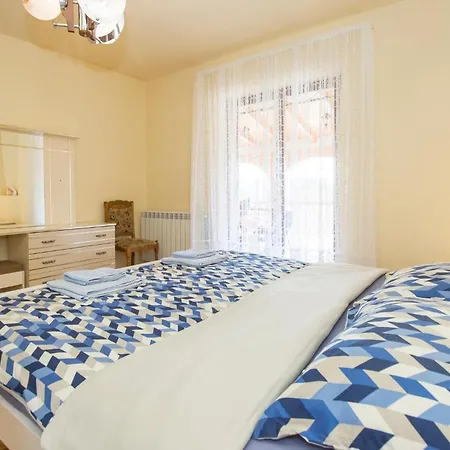 3 Bedroom Awesome In *