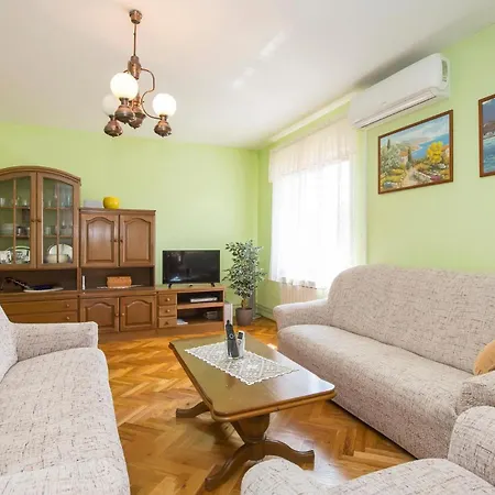 Holiday home 3 Bedroom Awesome In *