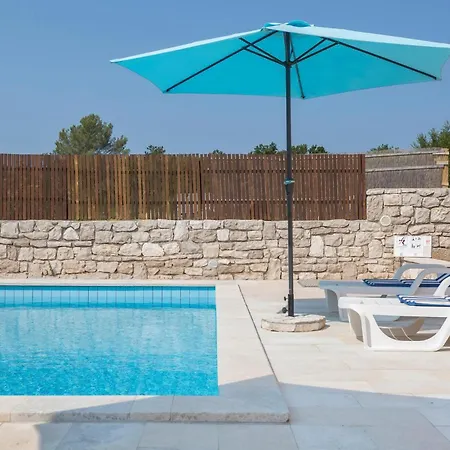 3 Bedroom Awesome In Labin (Istria)