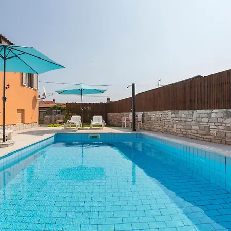 Holiday home 3 Bedroom Awesome In *