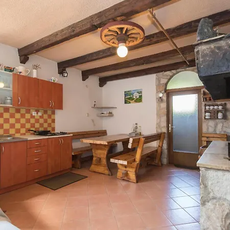 3 Bedroom Awesome In Labin (Istria)