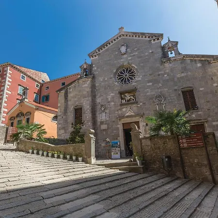 3 Bedroom Awesome In Casa vacanze