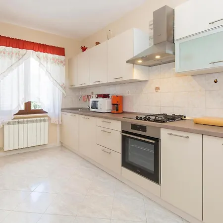 Holiday home 3 Bedroom Awesome In Labin (Istria)