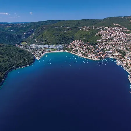 Casa vacanze 3 Bedroom Awesome In *